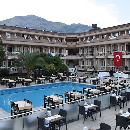 Hotel Ares Dream 4*