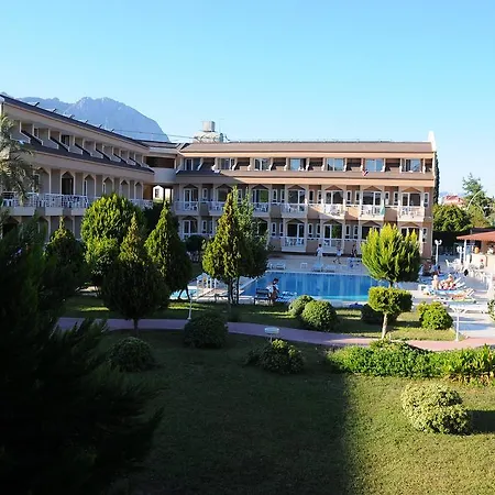 Hotel Ares Dream 4*