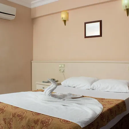 Hotel Ares Dream 4*