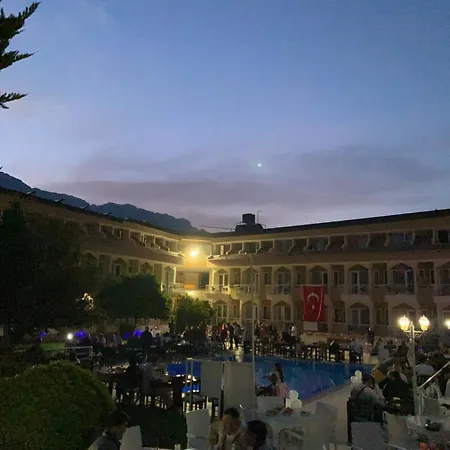 Ares Dream 호텔 4*